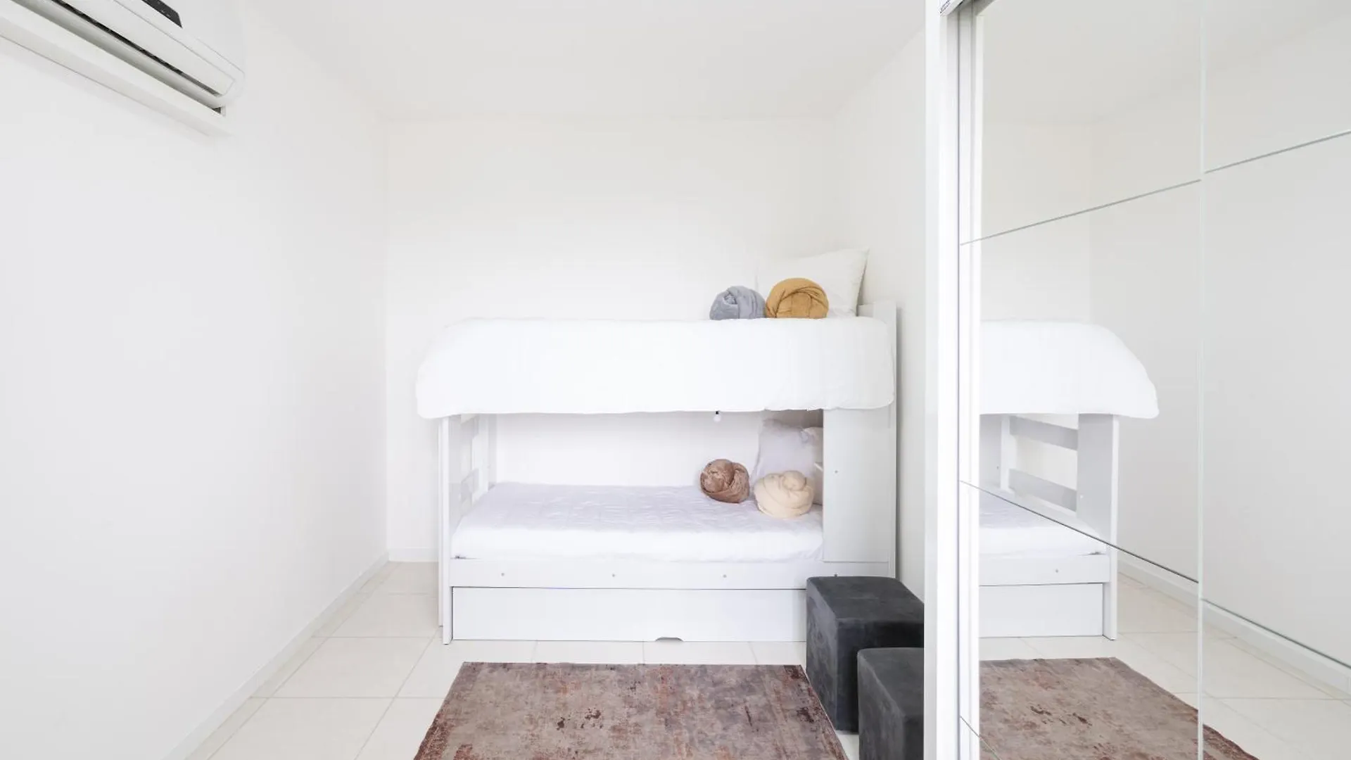 Apartamentos A150 M Da Praia Com Sacada, Wi-Fi, Piscina, Portaria 24H, Playground E Vaga De Garagem Piçarras